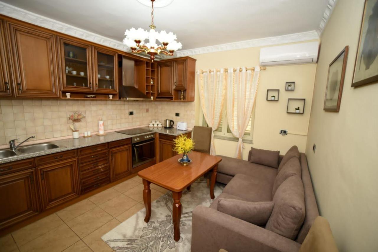 Appartement Amli Apartament à Tirana Extérieur photo